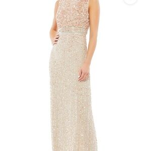 NWT Mac Duggal 93604 Sequin Sleeveless Evening Gown in Gold Size 10